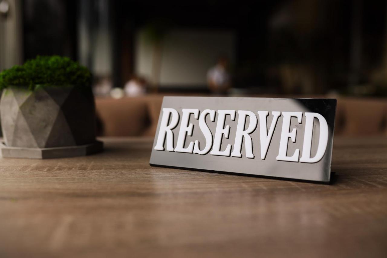 Premiere Hotel Хуст Екстериор снимка