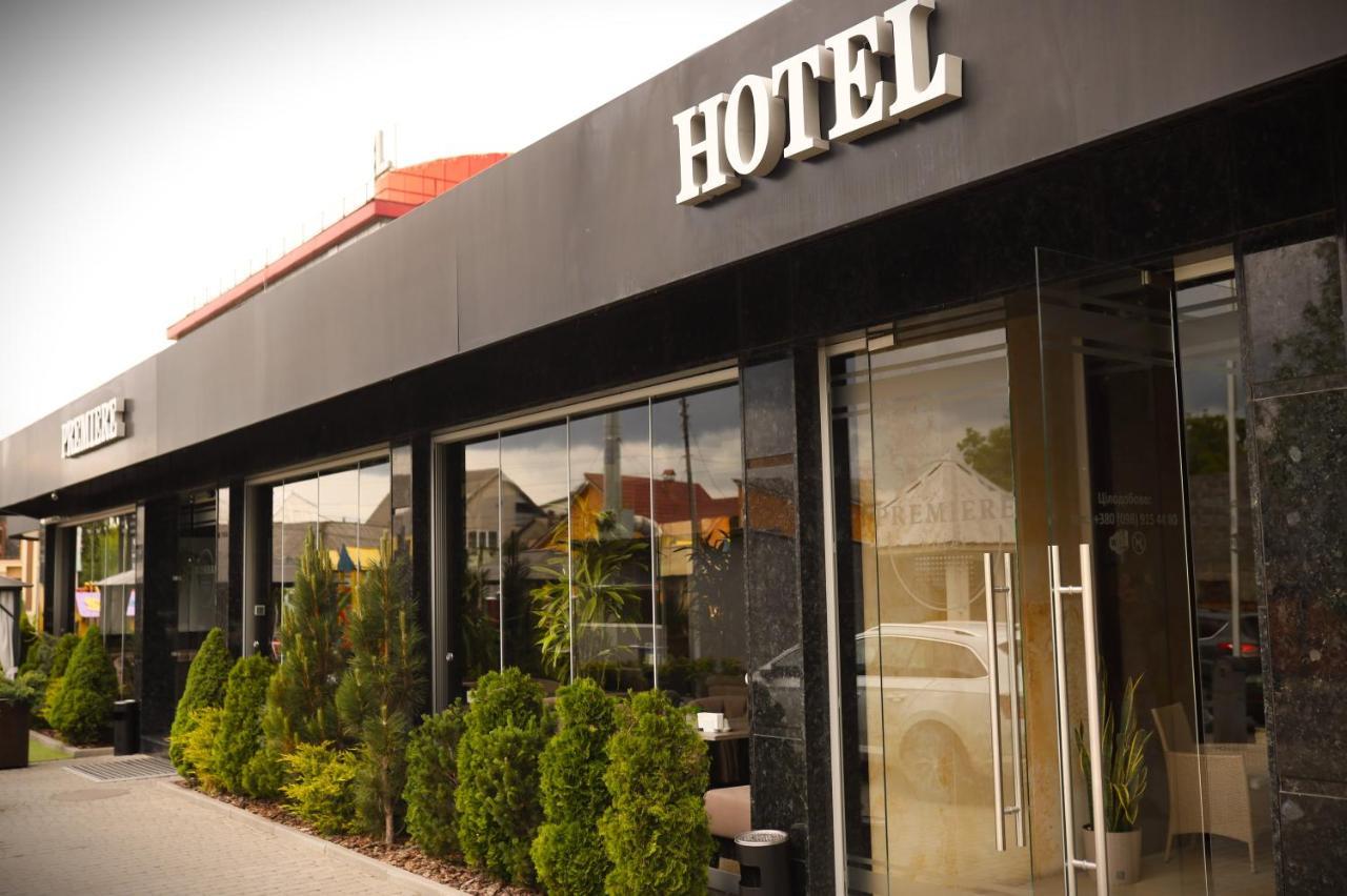 Premiere Hotel Хуст Екстериор снимка